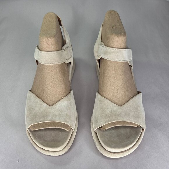 Gentle Souls by Kenneth Cole Women's Jalleen Sandals - Picture 2 of 8